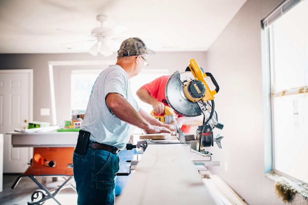 Planning on a Renovation? If you are Hiring a Contractor, read these Practical Tips on Protecting your Rights.