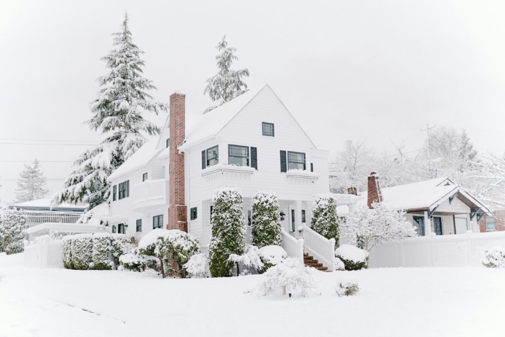 How To Keep Up Curb Appeal During The Winter Months